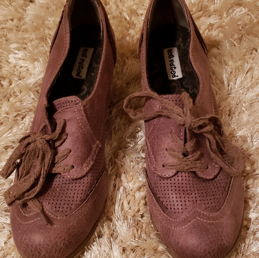 Wedge heel shoes